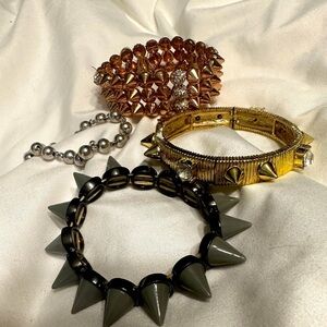 2/$50✨Bundle of bracelets​​